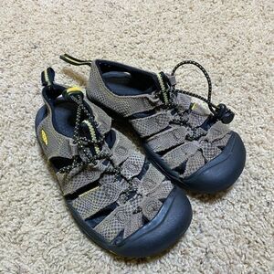 Keen Newport sandals size kids 1